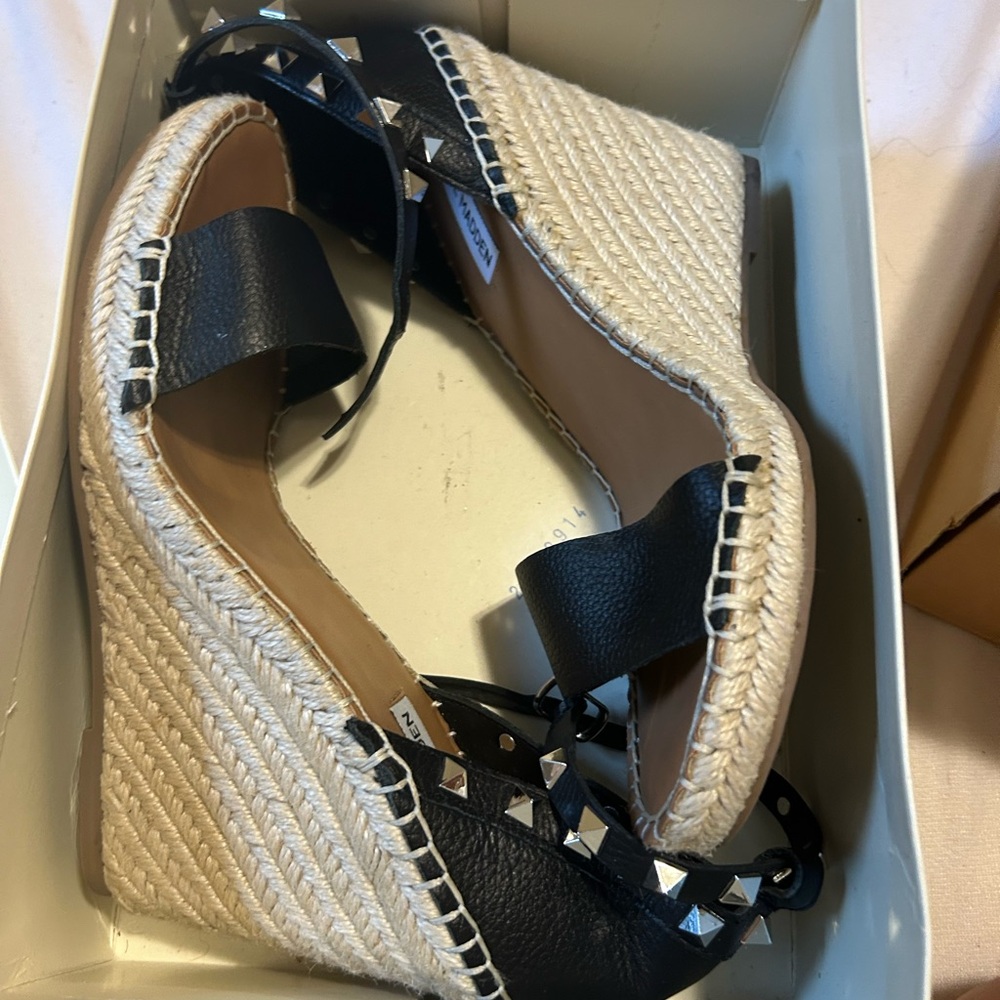 steve madden  Black and Cream Espadrille Wedges